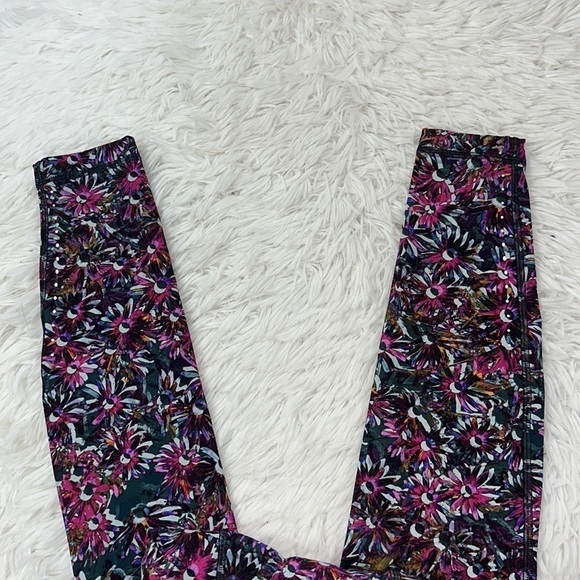 Lululemon Swift Speed High-Rise Tight 28" Floral Electric Multi - Picture 5 of 7
